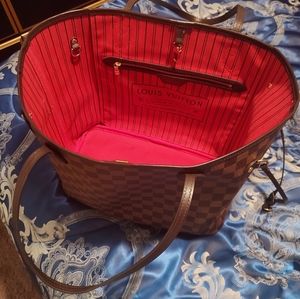 Louis Vuitton Neverfull GM in Damier Ebene pattern